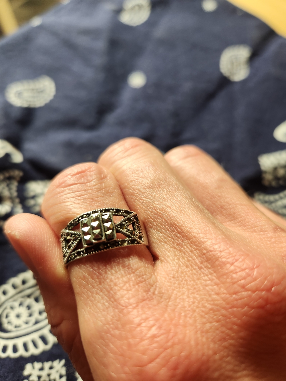 Sterling Silver Marcasite Geometric Band Ring - Silver